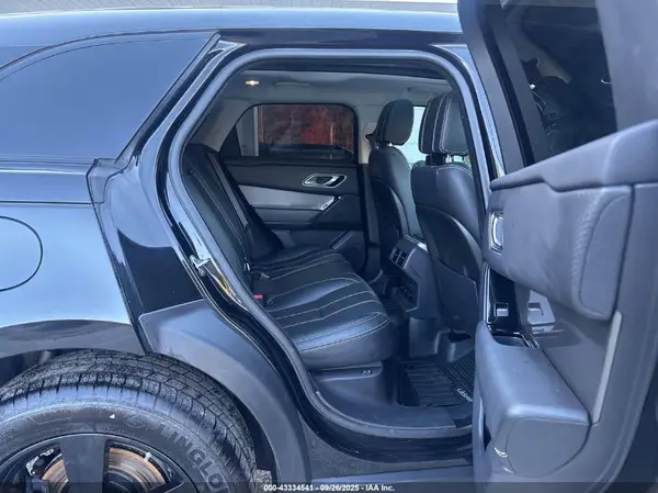 SALYB2RN9JA716200 2018 LAND ROVER RANGE ROVER VELAR - Image 8