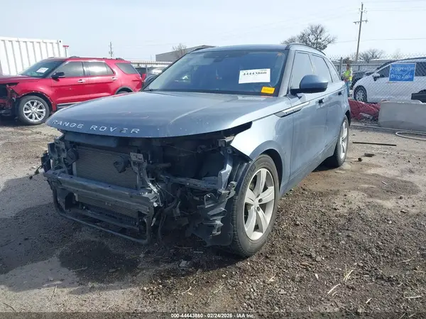 SALYB2RV4JA749900 2018 LAND ROVER RANGE ROVER VELAR - Image 2