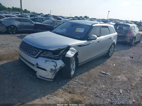 SALYB2RV7JA759207 2018 LAND ROVER RANGE ROVER VELAR - Image 2