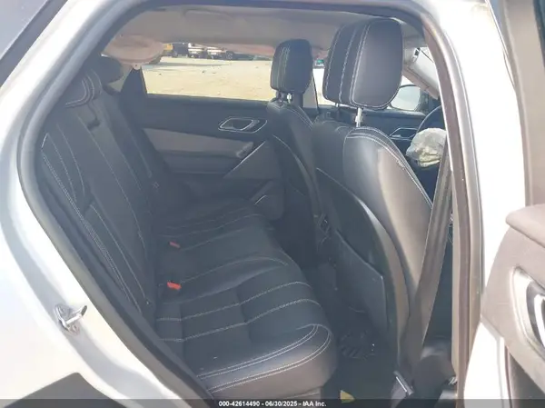 SALYB2RV7JA759207 2018 LAND ROVER RANGE ROVER VELAR - Image 8