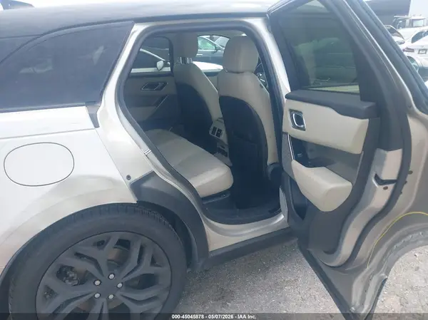 SALYB2RV7JA766125 2018 LAND ROVER RANGE ROVER VELAR - Image 8