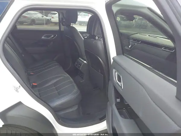 SALYB2RV8JA725051 2018 LAND ROVER RANGE ROVER VELAR - Image 8