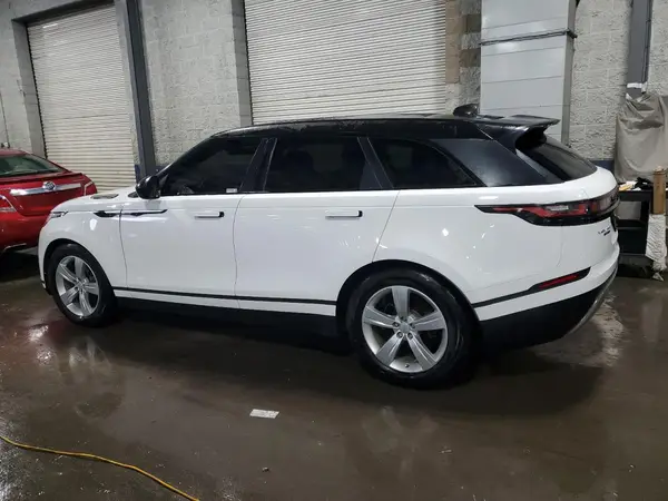 SALYB2RV9JA719694 2018 LAND ROVER RANGE ROVER VELAR - Image 2