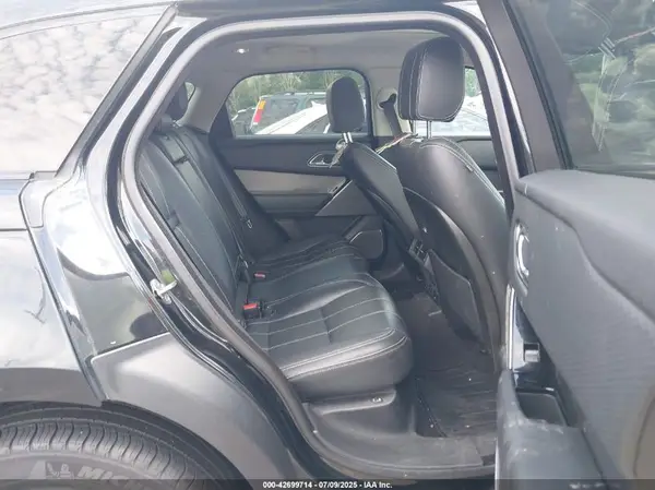 SALYB2RX0JA772558 2018 LAND ROVER RANGE ROVER VELAR - Image 8