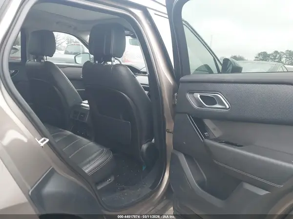 SALYB2RX1JA733560 2018 LAND ROVER RANGE ROVER VELAR - Image 8
