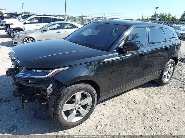 SALYB2RX2JA732367 2018 LAND ROVER RANGE ROVER VELAR - Image 2