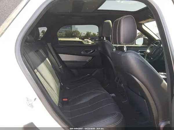 SALYB2RX2JA739089 2018 LAND ROVER RANGE ROVER VELAR - Image 8