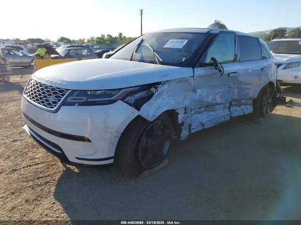 SALYB2RX3JA705470 2018 LAND ROVER RANGE ROVER VELAR - Image 2