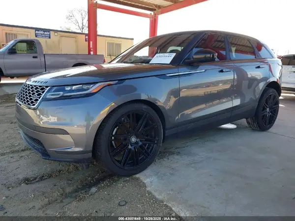 SALYB2RX3JA711852 2018 LAND ROVER RANGE ROVER VELAR - Image 2