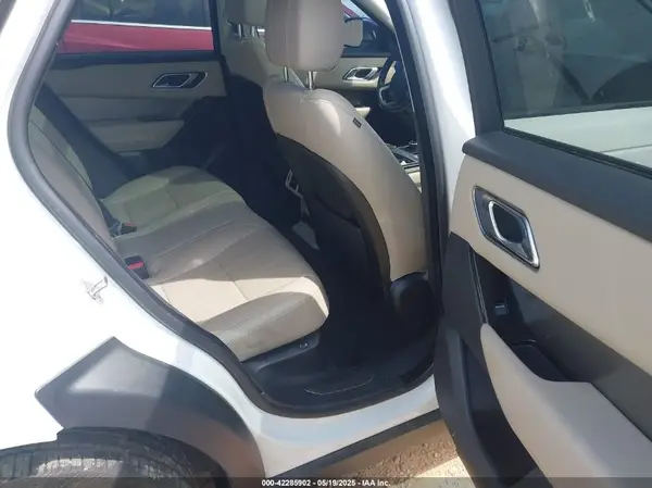 SALYB2RX3JA721684 2018 LAND ROVER RANGE ROVER VELAR - Image 8