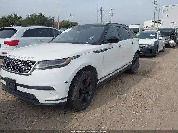 SALYB2RX3JA736959 2018 LAND ROVER RANGE ROVER VELAR - Image 2