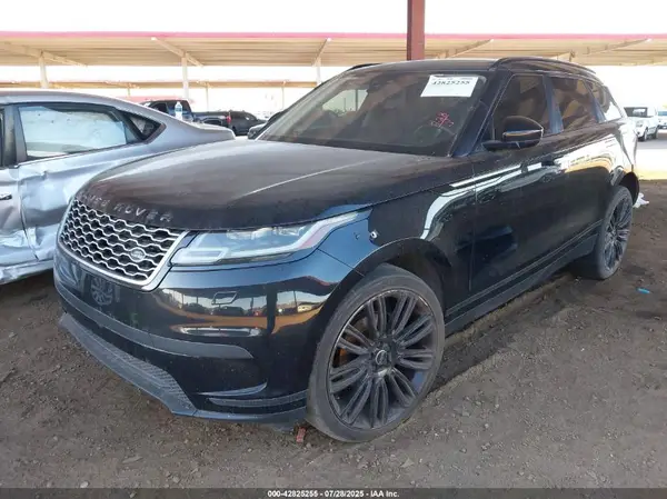 SALYB2RX4JA724237 2018 LAND ROVER RANGE ROVER VELAR - Image 2