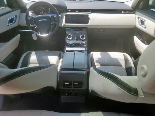 SALYB2RX4JA747615 2018 LAND ROVER RANGE ROVER VELAR - Image 8