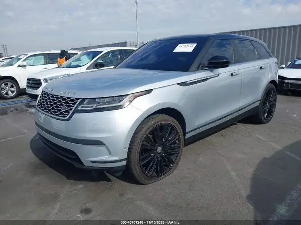 SALYB2RX6JA747874 2018 LAND ROVER RANGE ROVER VELAR - Image 2