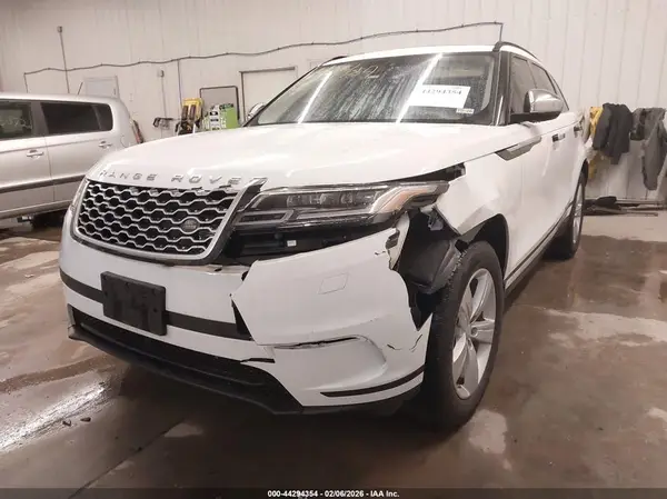 SALYB2RX6JA771219 2018 LAND ROVER RANGE ROVER VELAR - Image 2