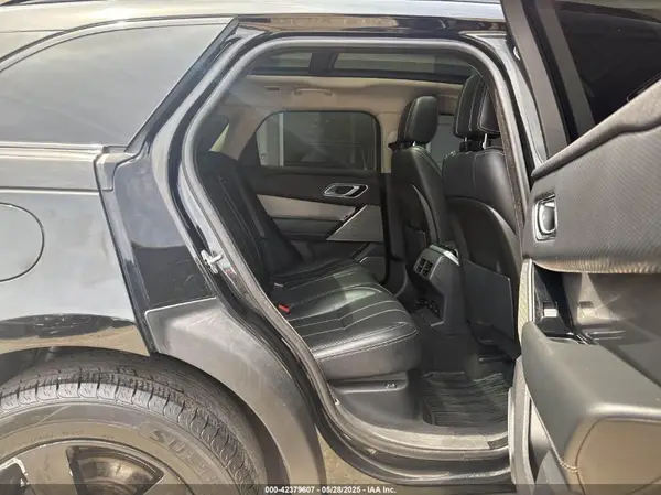 SALYB2RX7JA748371 2018 LAND ROVER RANGE ROVER VELAR - Image 8