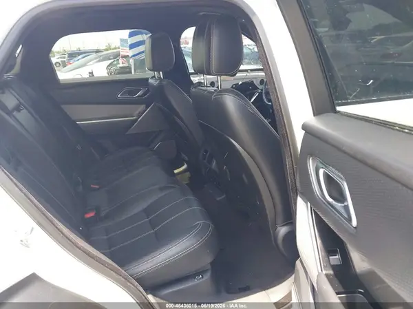 SALYB2RX7JA773769 2018 LAND ROVER RANGE ROVER VELAR - Image 8