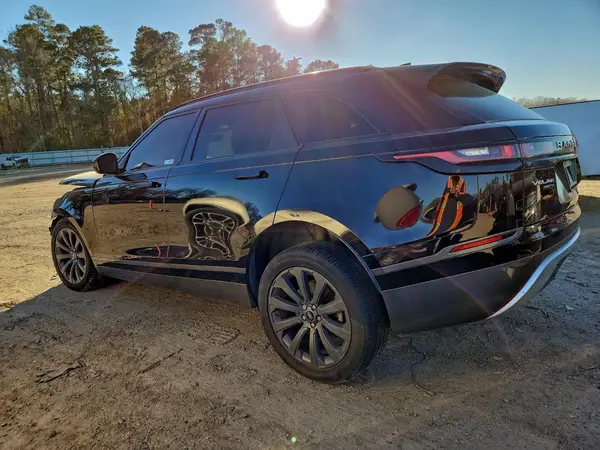 SALYB2RX8JA773182 2018 LAND ROVER RANGE ROVER VELAR - Image 2