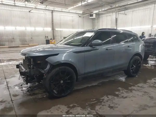 SALYB2RX8JA774882 2018 LAND ROVER RANGE ROVER VELAR - Image 2