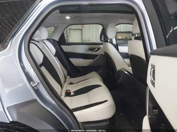 SALYB2RX8JA774882 2018 LAND ROVER RANGE ROVER VELAR - Image 8