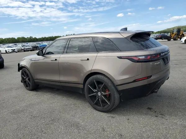 SALYC2RV5JA704297 2018 LAND ROVER RANGE ROVER VELAR - Image 2