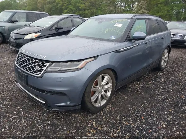 SALYC2RV9JA700480 2018 LAND ROVER RANGE ROVER VELAR - Image 2