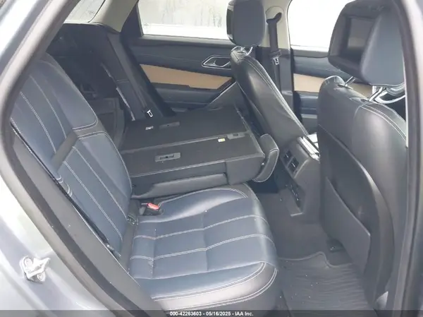 SALYC2RV9JA700480 2018 LAND ROVER RANGE ROVER VELAR - Image 8
