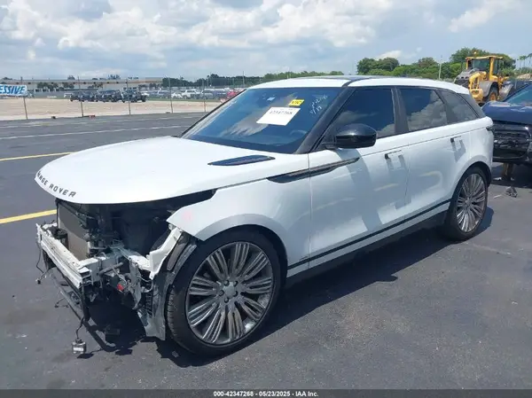 SALYL2EV9KA202481 2019 LAND ROVER RANGE ROVER VELAR - Image 2