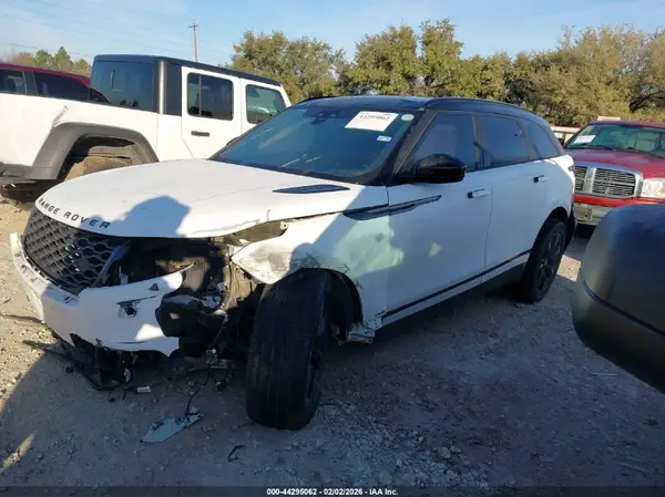 SALYL2EX2KA792864 2019 LAND ROVER RANGE ROVER VELAR - Image 2