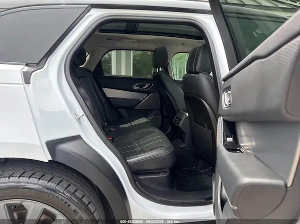 SALYL2EX7KA220673 2019 LAND ROVER RANGE ROVER VELAR - Image 8