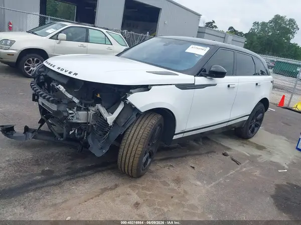 SALYL2EX8KA206197 2019 LAND ROVER RANGE ROVER VELAR - Image 2