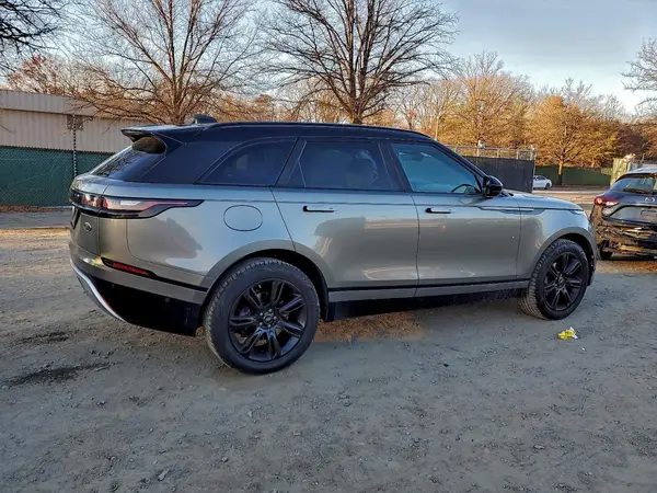 SALYL2EX8KA219628 2019 LAND ROVER RANGE ROVER VELAR - Image 2