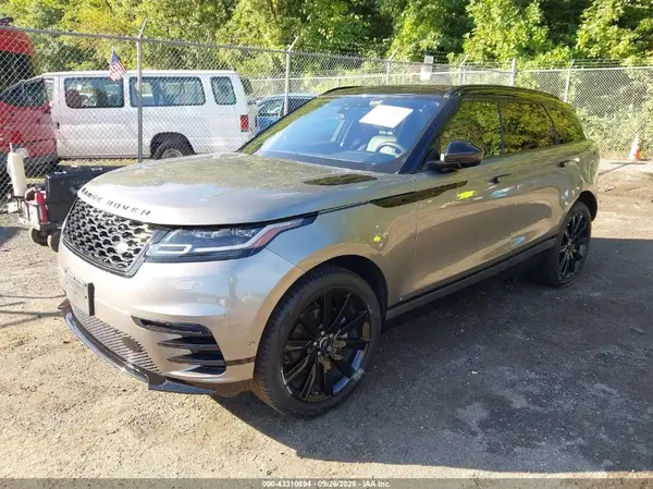 SALYL2EX9KA220383 2019 LAND ROVER RANGE ROVER VELAR - Image 2