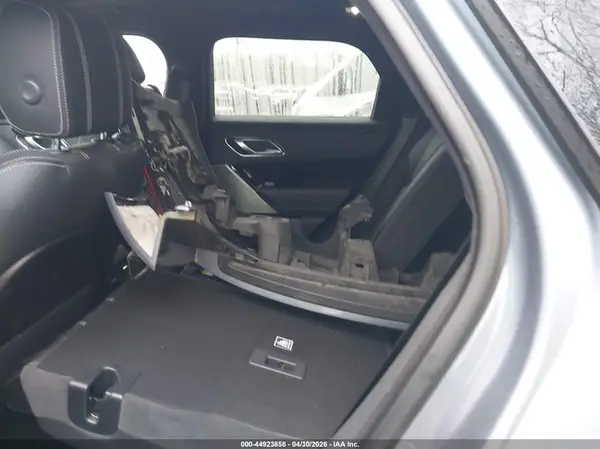 SALYL2EXXKA204404 2019 LAND ROVER RANGE ROVER VELAR - Image 8