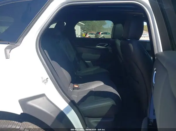 SALYL2EXXRA369864 2024 LAND ROVER RANGE ROVER VELAR - Image 8