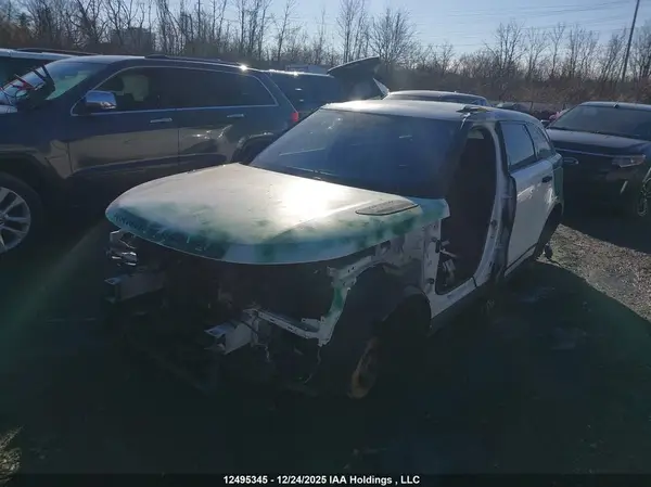 SALYL2RN0JA717474 2018 LAND ROVER RANGE ROVER VELAR - Image 2