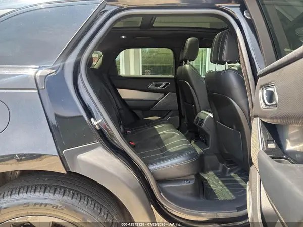 SALYL2RN1JA707049 2018 LAND ROVER RANGE ROVER VELAR - Image 8