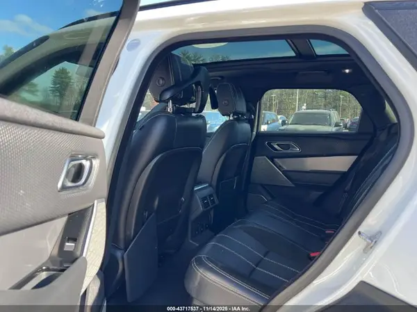 SALYL2RN1JA75045 2018 LAND ROVER RANGE ROVER VELAR - Image 8