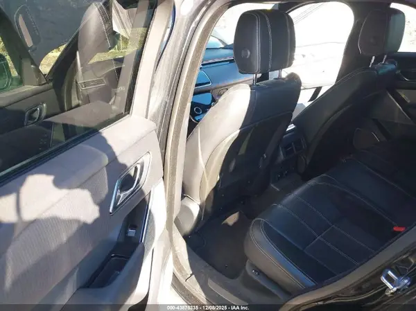 SALYL2RN2JA710445 2018 LAND ROVER RANGE ROVER VELAR - Image 8
