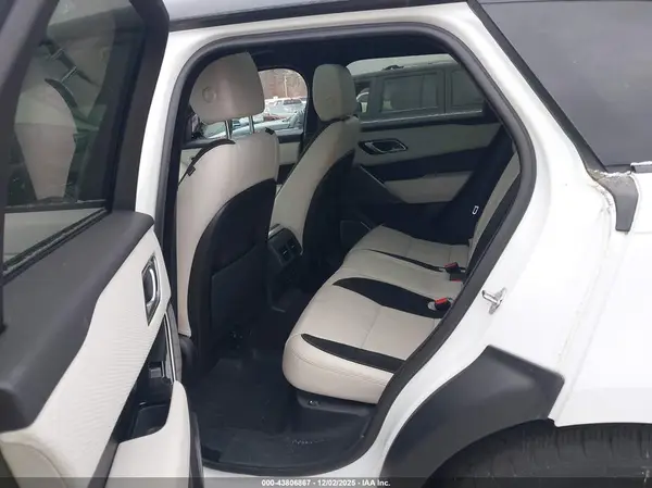 SALYL2RN3JA732146 2018 LAND ROVER RANGE ROVER VELAR - Image 8