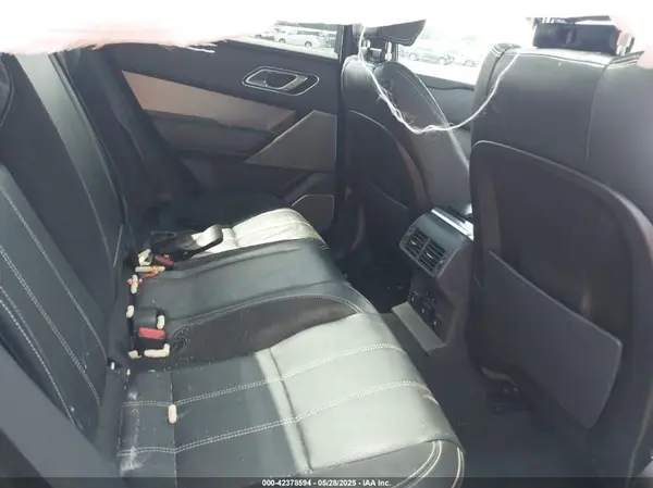 SALYL2RN6JA758868 2018 LAND ROVER RANGE ROVER VELAR - Image 8