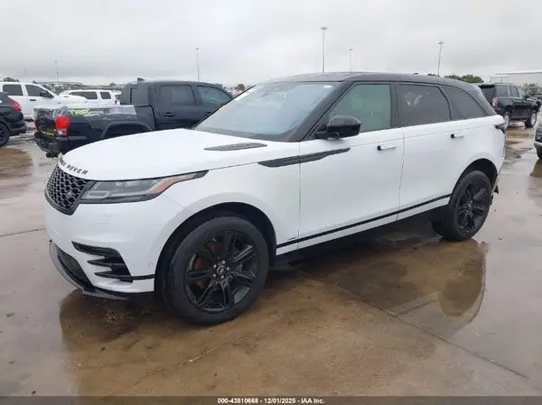 SALYL2RN7JA718637 2018 LAND ROVER RANGE ROVER VELAR - Image 2