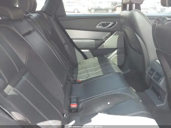 SALYL2RV1JA753058 2018 LAND ROVER RANGE ROVER VELAR - Image 8