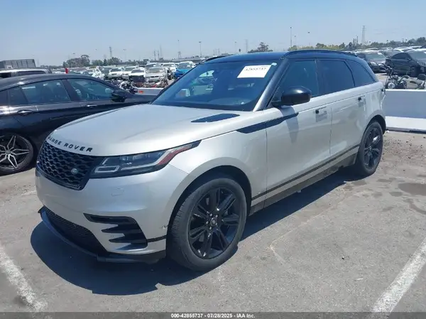 SALYL2RV1JA755652 2018 LAND ROVER RANGE ROVER VELAR - Image 2
