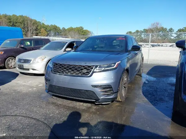 SALYL2RV2JA760097 2018 LAND ROVER RANGE ROVER VELAR - Image 2