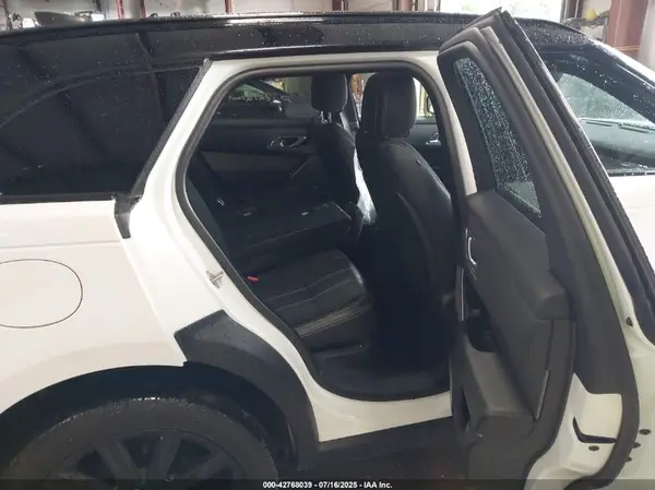 SALYL2RV2JA768216 2018 LAND ROVER RANGE ROVER VELAR - Image 8