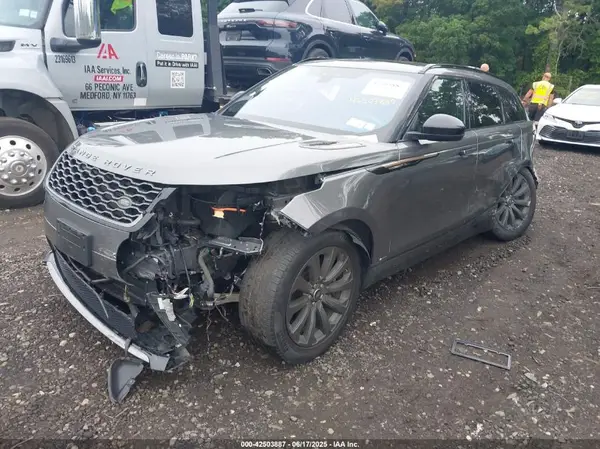 SALYL2RV5JA745254 2018 LAND ROVER RANGE ROVER VELAR - Image 2