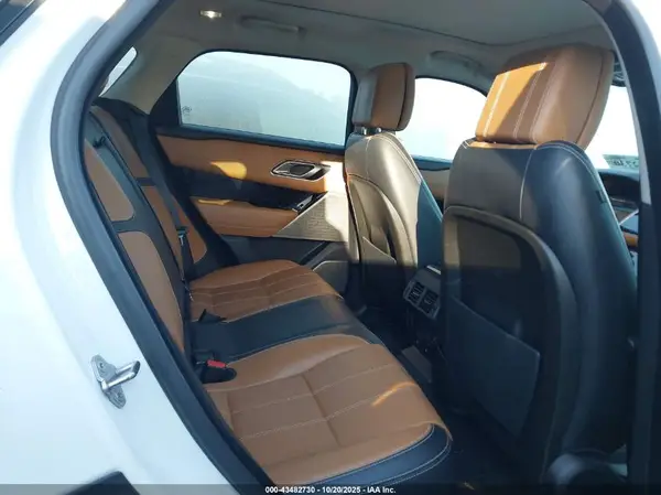 SALYL2RV7JA755896 2018 LAND ROVER RANGE ROVER VELAR - Image 8