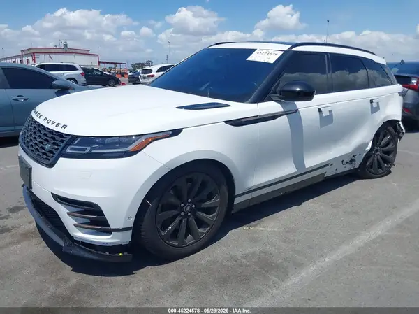 SALYL2RV7JA769720 2018 LAND ROVER RANGE ROVER VELAR - Image 2