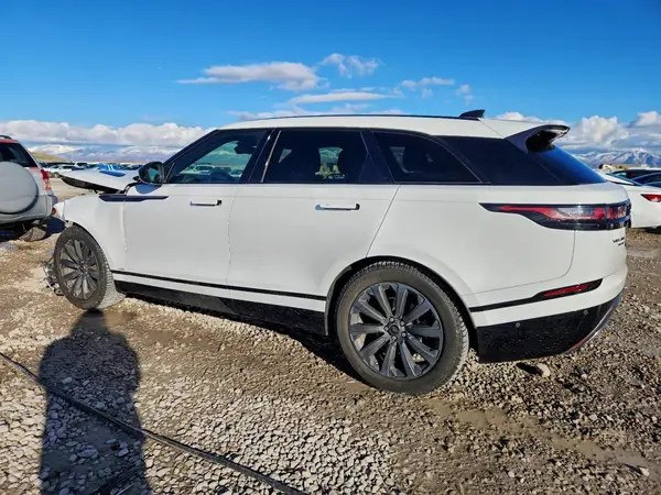 SALYL2RV8JA718128 2018 LAND ROVER RANGE ROVER VELAR - Image 2